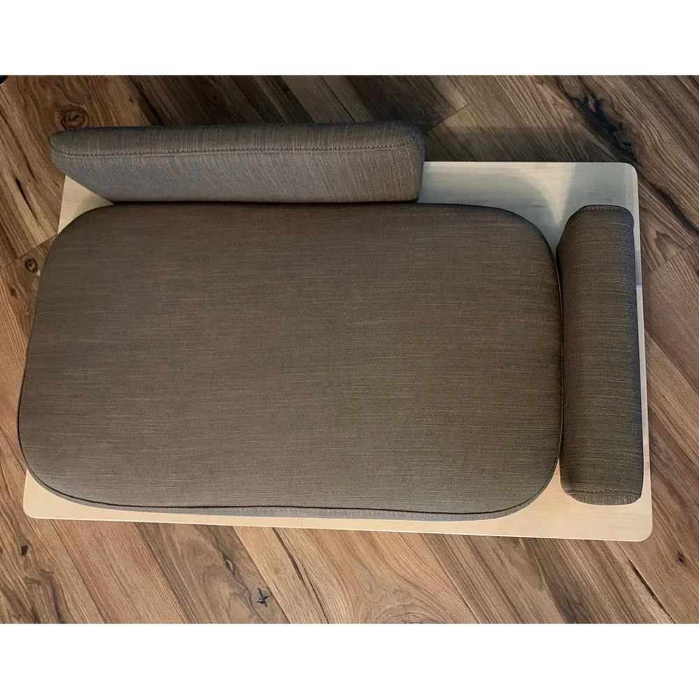 Pets So Good Linden Pet Day Bed Medium *Unused